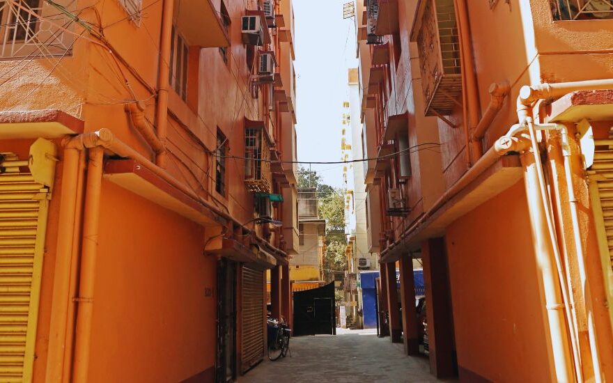 Internal lane between residential towers at Sai Enclave Kolkata How to Choose the Right Apartment